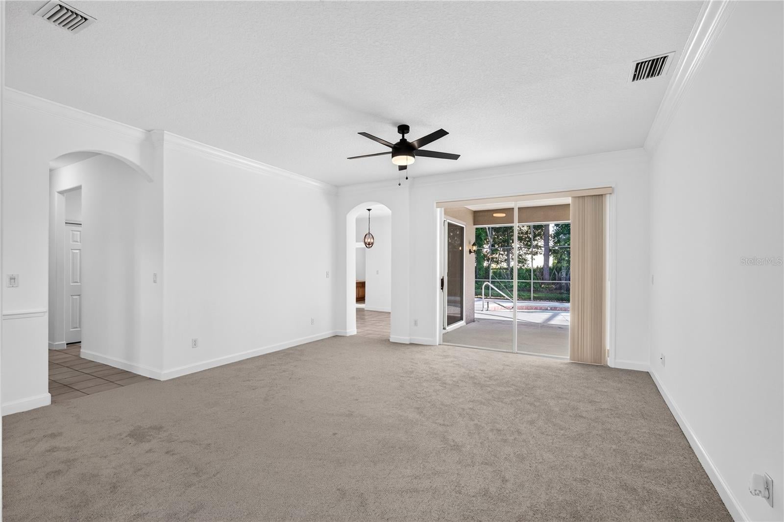 19337 Spring Oak Dr, Eustis, FL 32736 photo