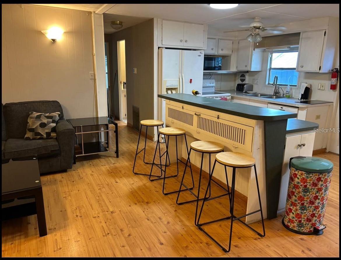 5271 77 St, Saint Petersburg, FL 33709 photo