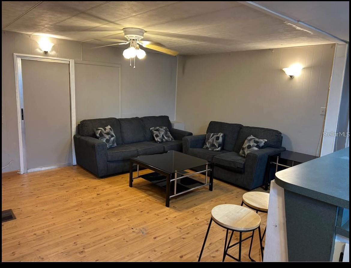 5271 77 St, Saint Petersburg, FL 33709 photo