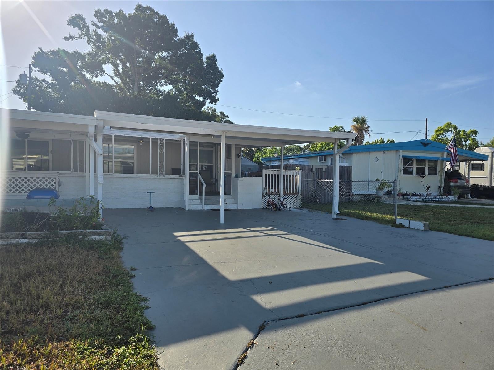 5271 77 St, Saint Petersburg, FL 33709 photo