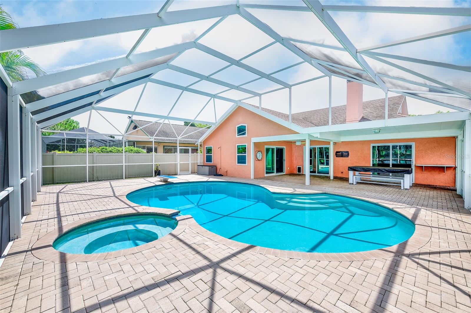 3106 Featherwood Ct, Clearwater, FL 33759 photo