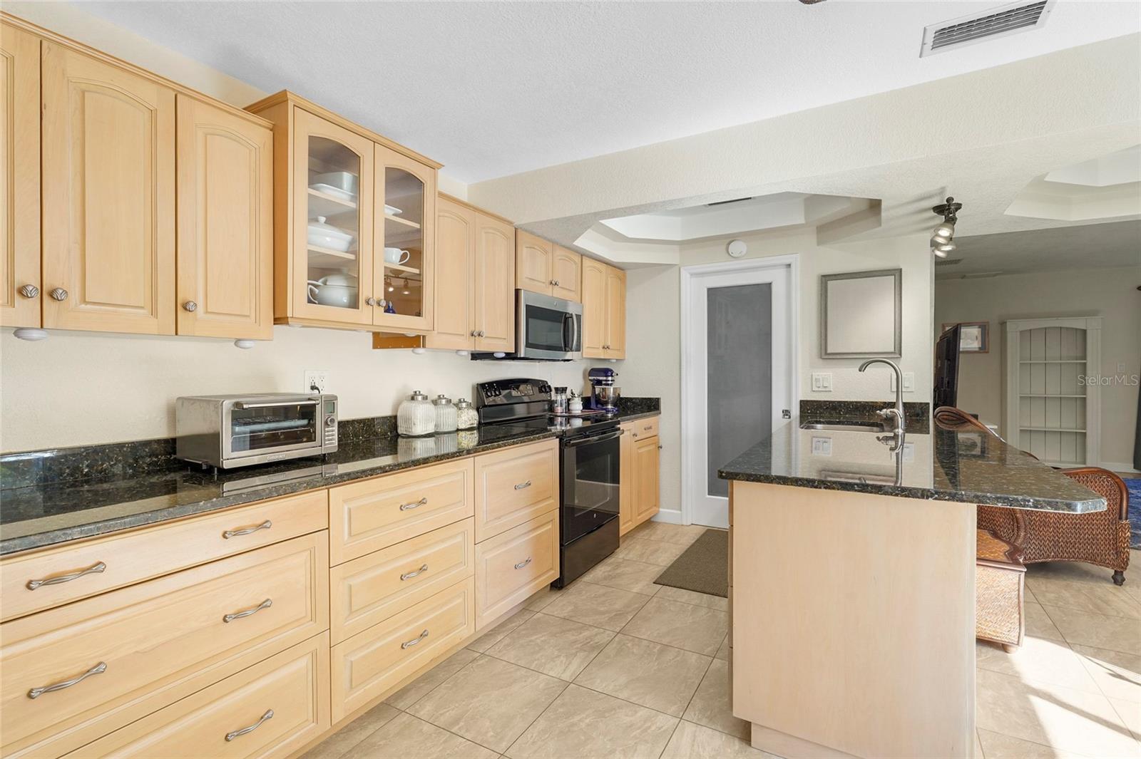 1143 Longfellow Rd, Sarasota, FL 34243 photo