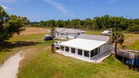 Single Family Residence in ENGLEWOOD FL 1727 E MANASOTA BEACH ROAD.jpg