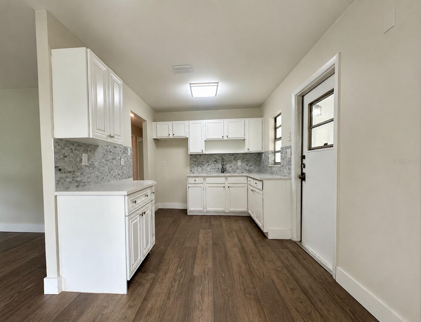 2146 Aaron Ave, Orlando, FL 32811 photo