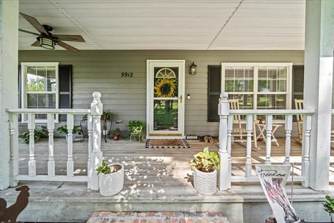 Single Family Residence in DADE CITY FL 9912 PINE LEAF LANE 1.jpg