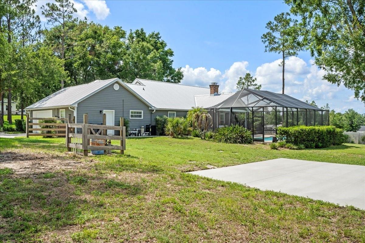 Single Family Residence in DADE CITY FL 9912 PINE LEAF LANE 47.jpg