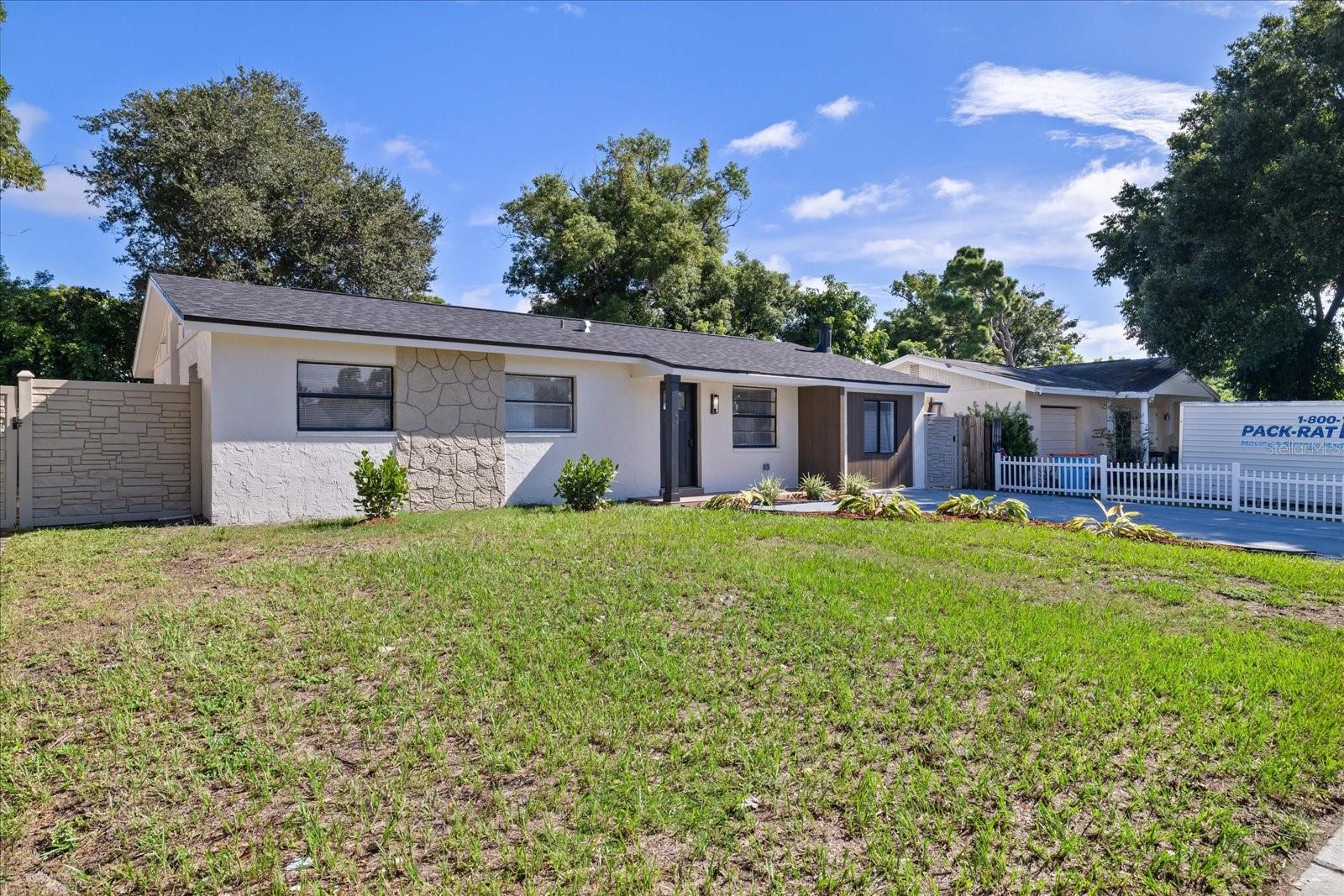 8231 82 Ave, Seminole, FL 33777 photo