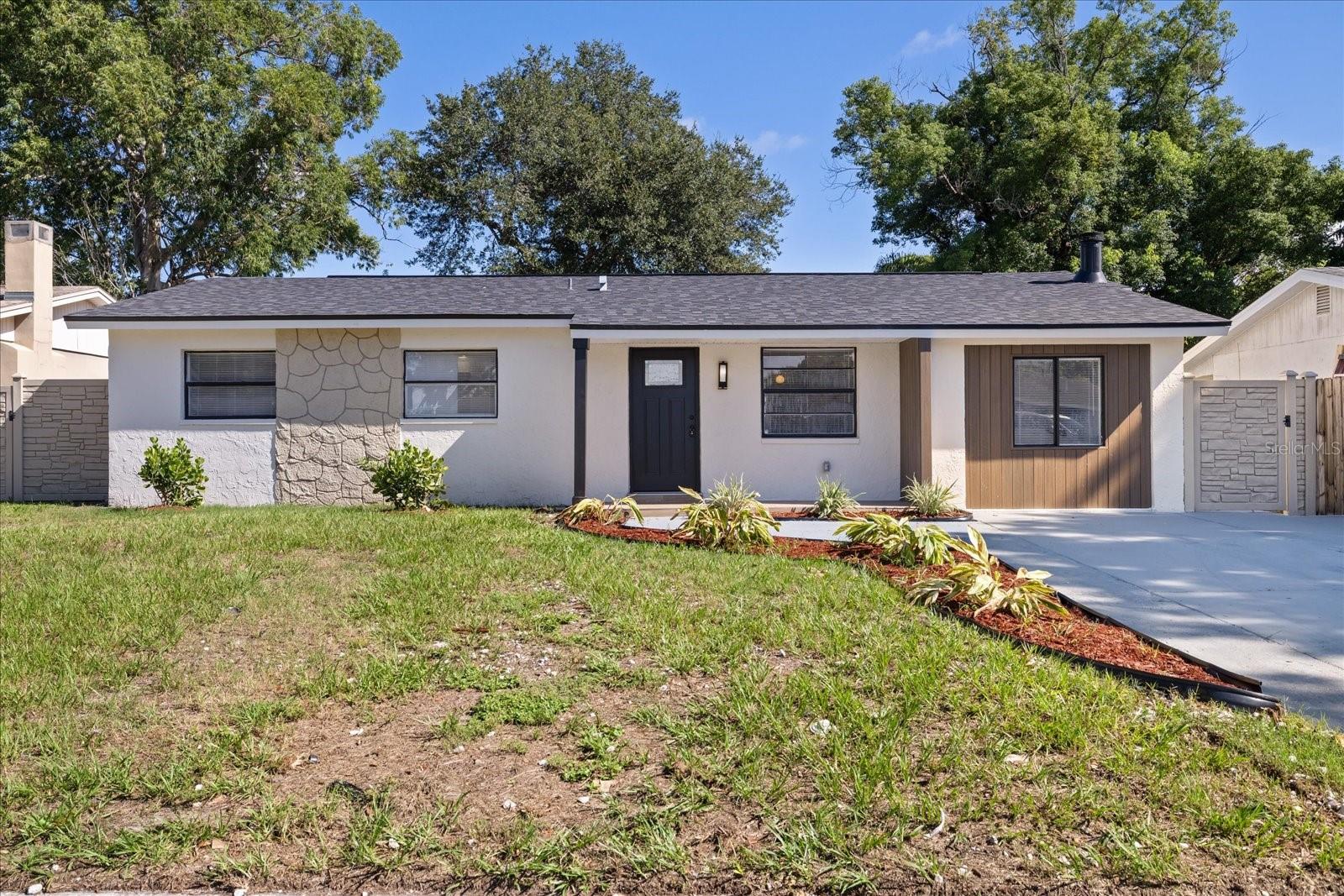 8231 82 Ave, Seminole, FL 33777