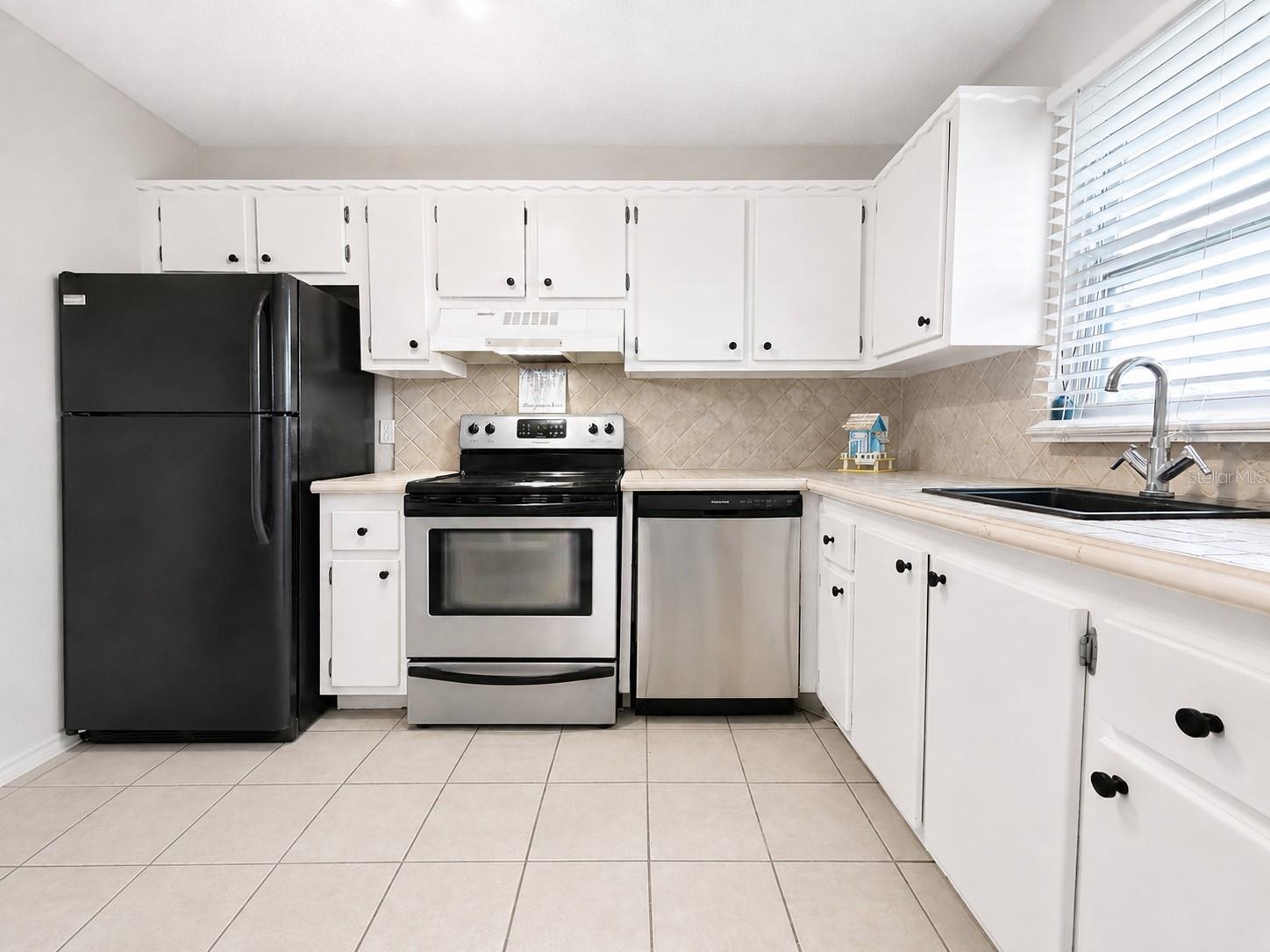 2727 75 St #8 A 13, Bradenton, FL 34209 photo