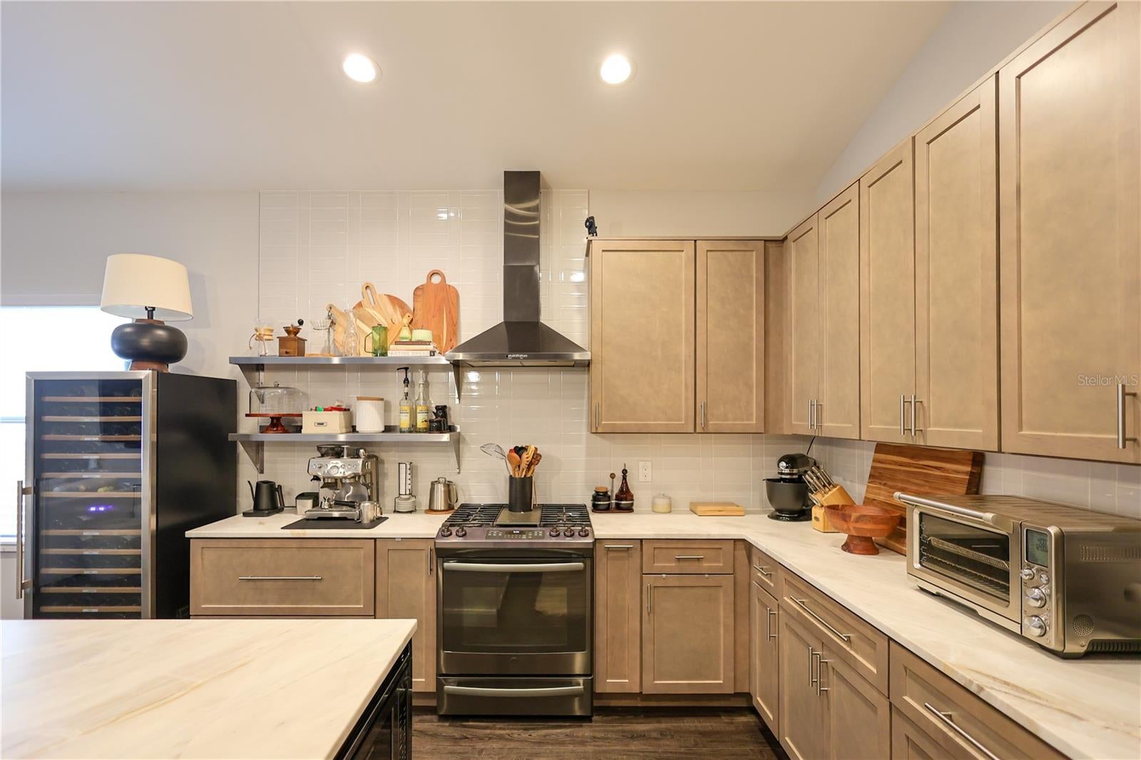 655 12 Ave, Saint Petersburg, FL 33701 photo