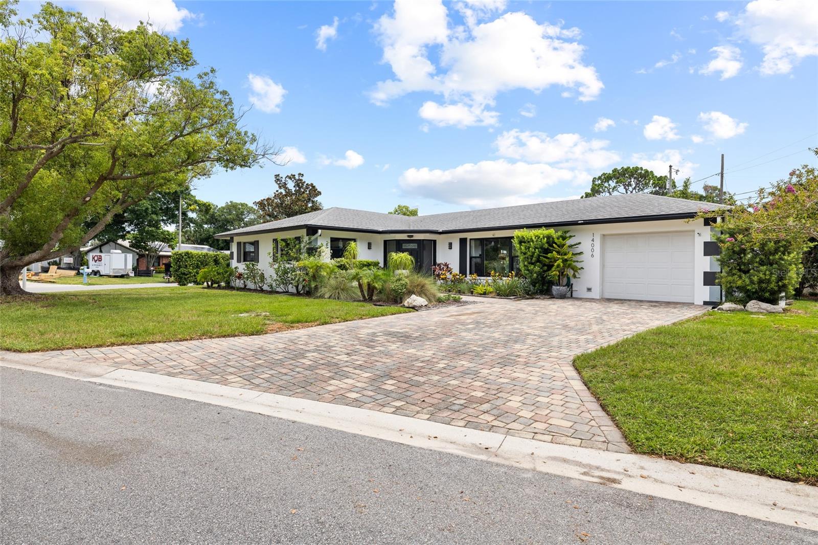 14006 81 Ave, Seminole, FL 33776