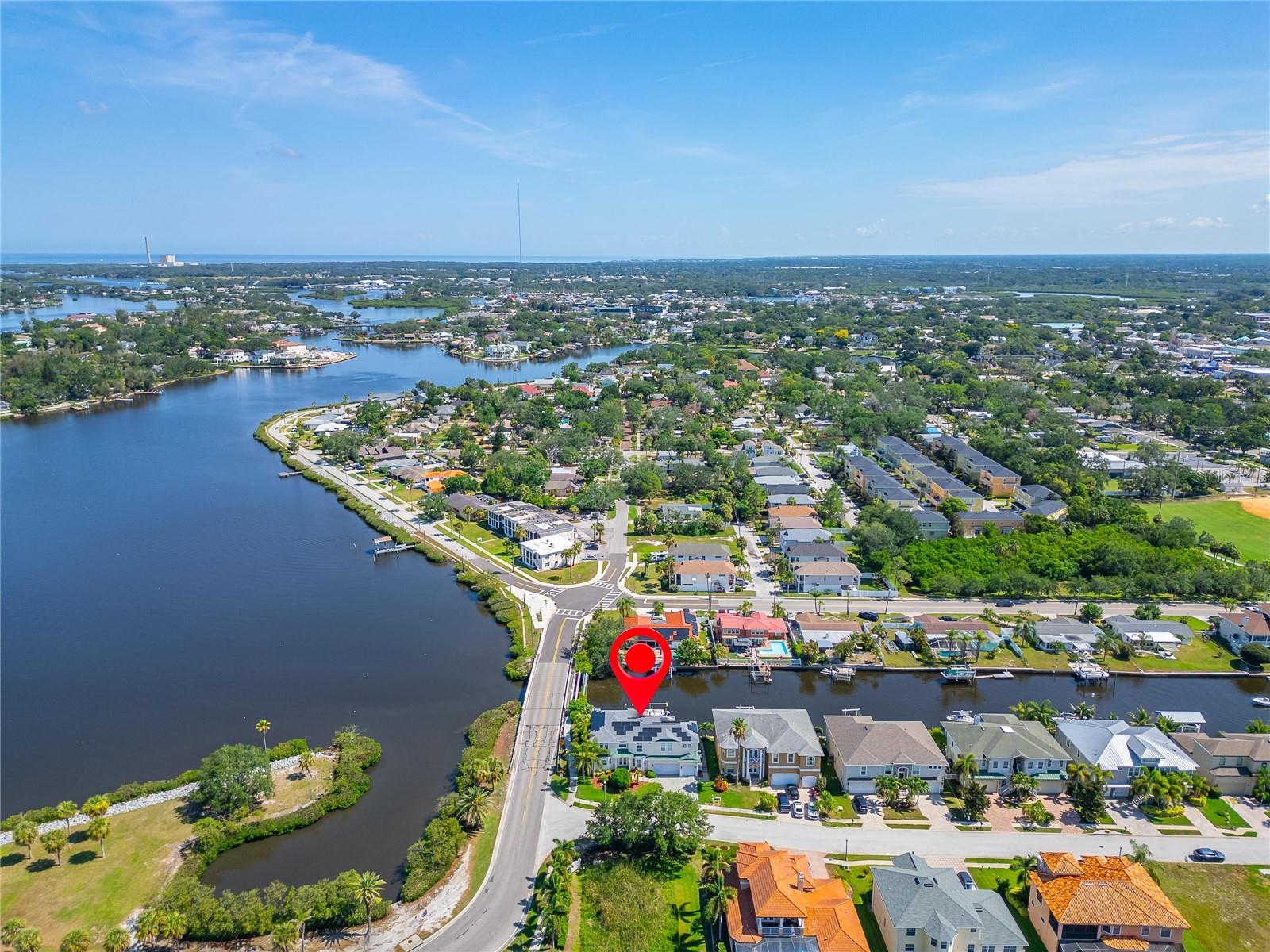 339 Manatee Ln, Tarpon Springs, FL 34689 photo