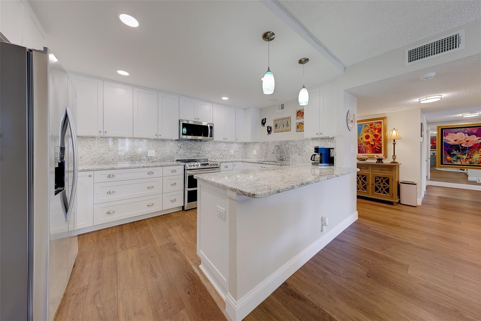 1460 Gulf Blvd #305, Clearwater, FL 33767 photo