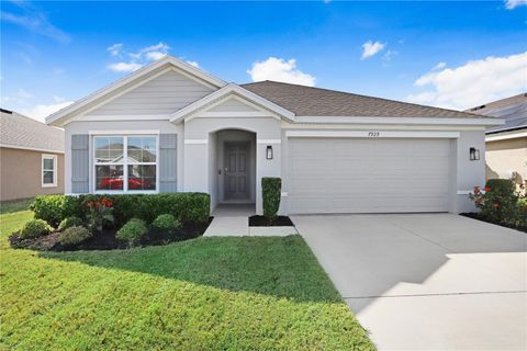 Single Family Residence in ZEPHYRHILLS FL 7929 SAIL CLOVER LANE.jpg
