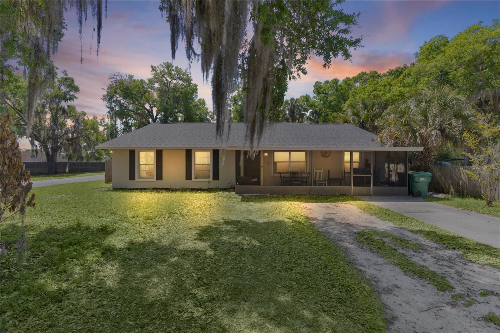 1124 Grant Ave, Mount Dora, FL 32757