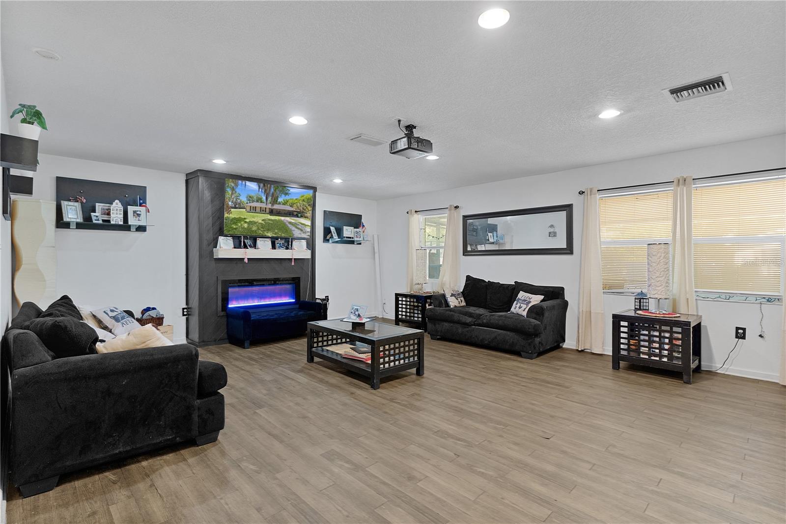 1124 N Grant Ave, Mount Dora, FL 32757 photo