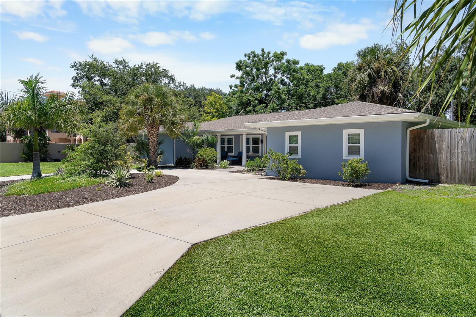 771 Indian Beach Cir, Sarasota, FL 34234 photo