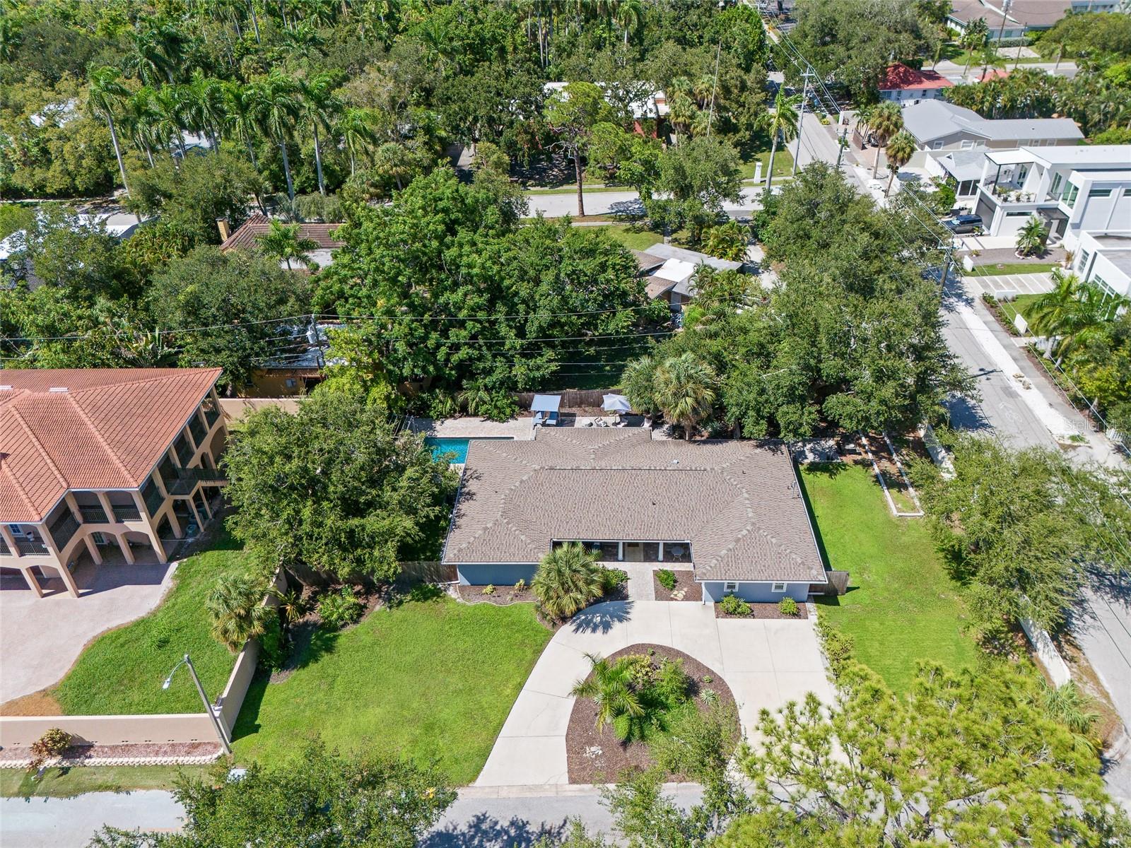 771 Indian Beach Cir, Sarasota, FL 34234 photo