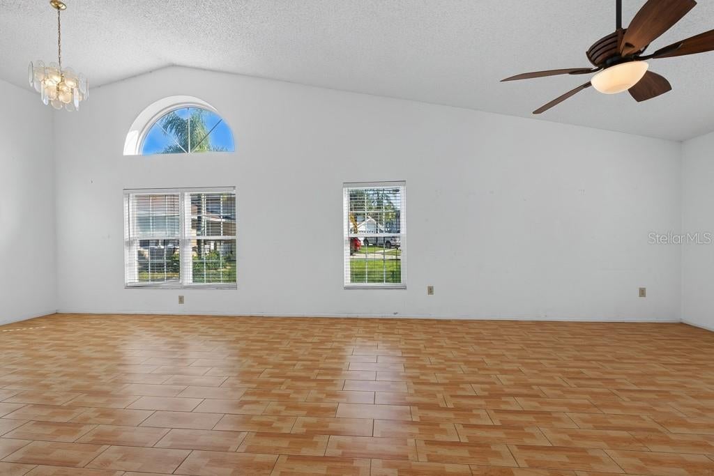 12007 Misty Brook Ct, Tampa, FL 33635 photo