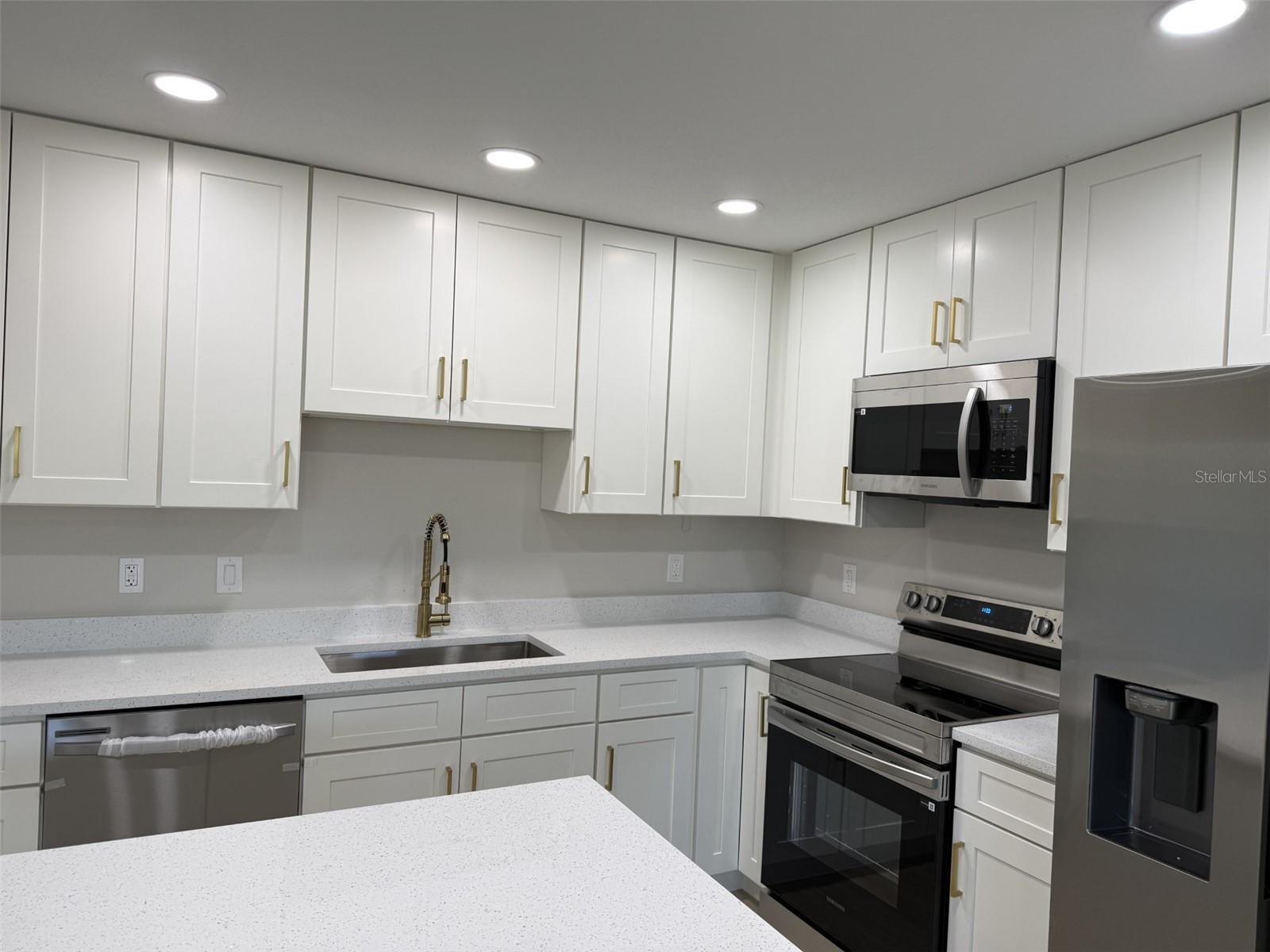 6224 7 Avenue Dr, Bradenton, FL 34209 photo