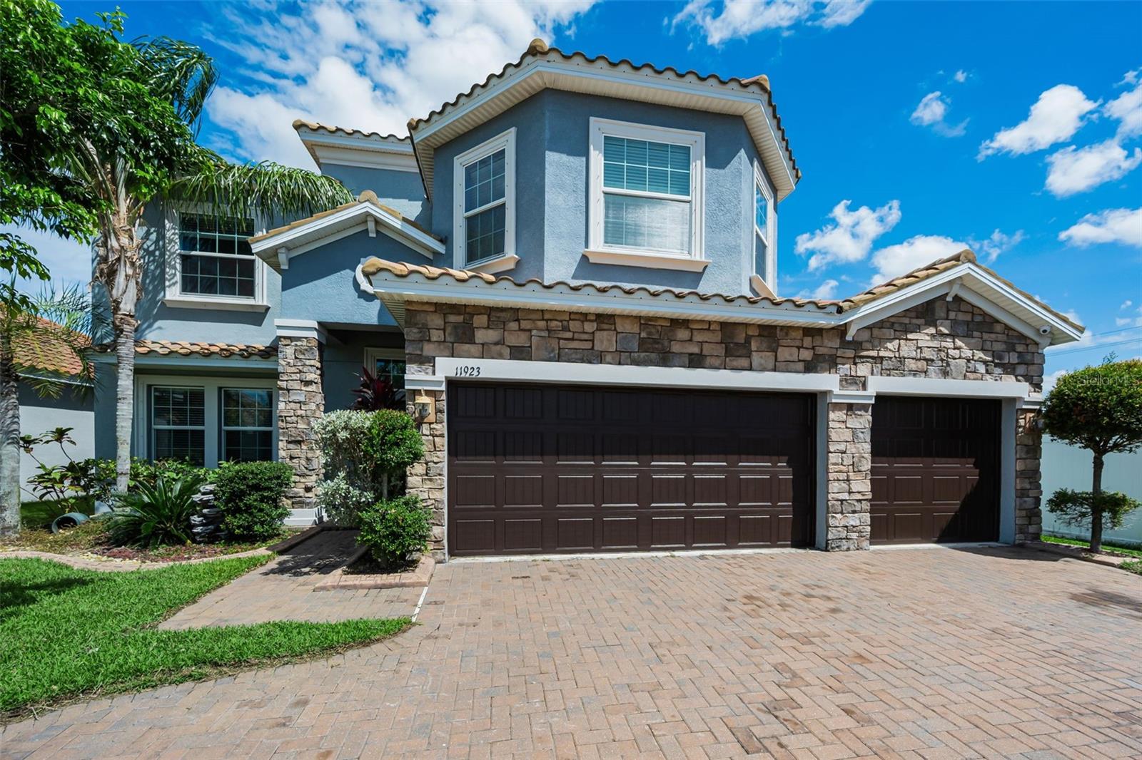 11923 Cinnamon Fern Dr, Riverview, FL 33579