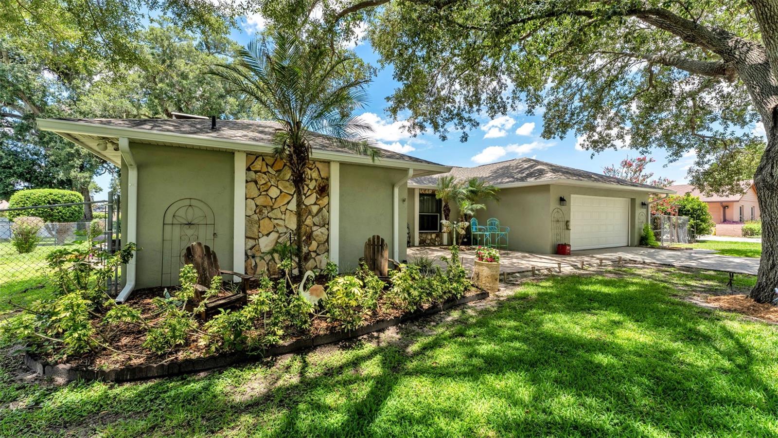 422 Willow Run, Lakeland, FL 33813 photo