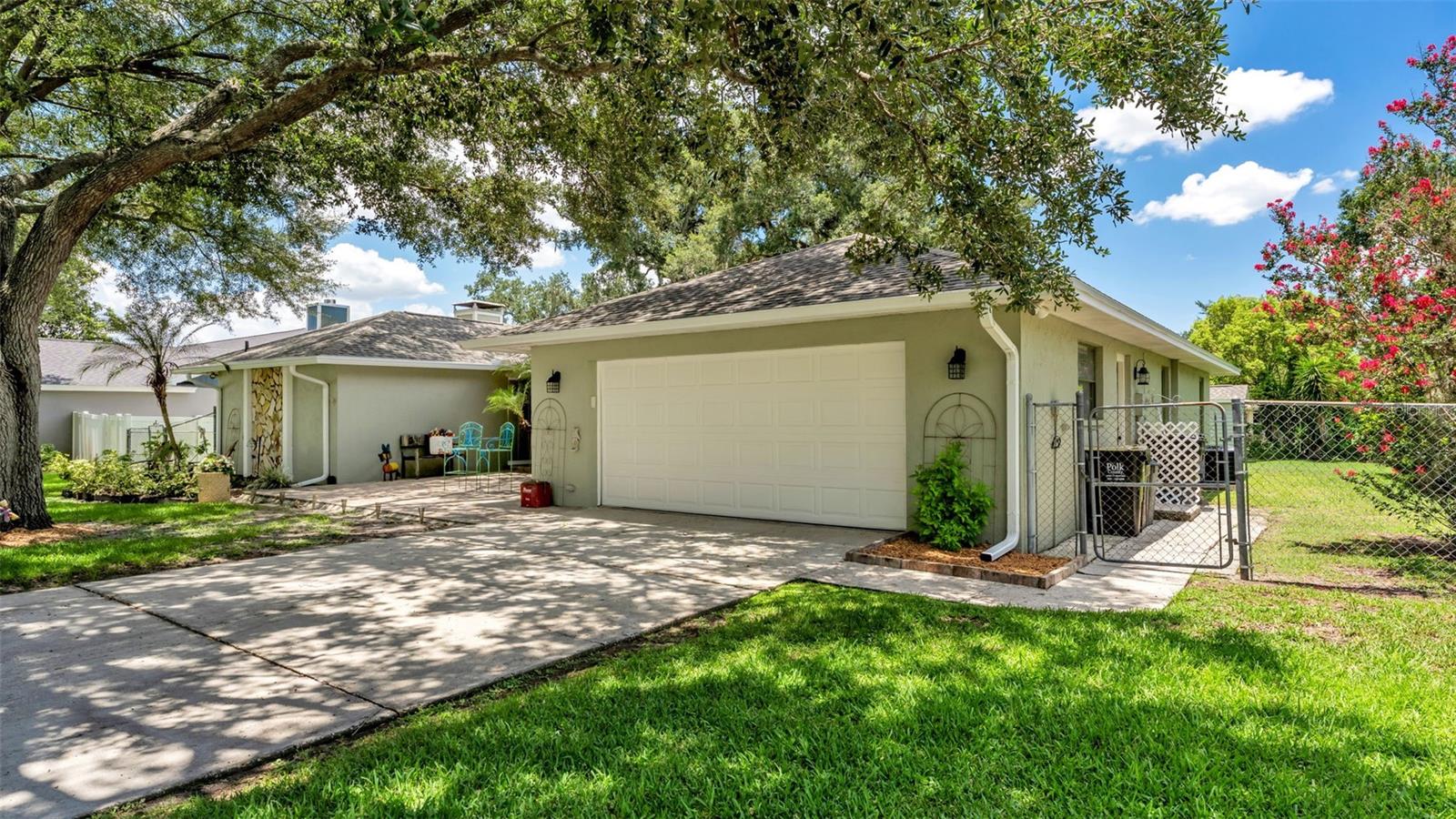 422 Willow Run, Lakeland, FL 33813 photo
