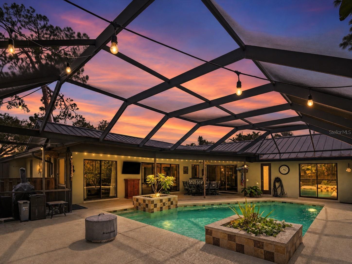 3911 Country View Cir, Sarasota, FL 34233 photo