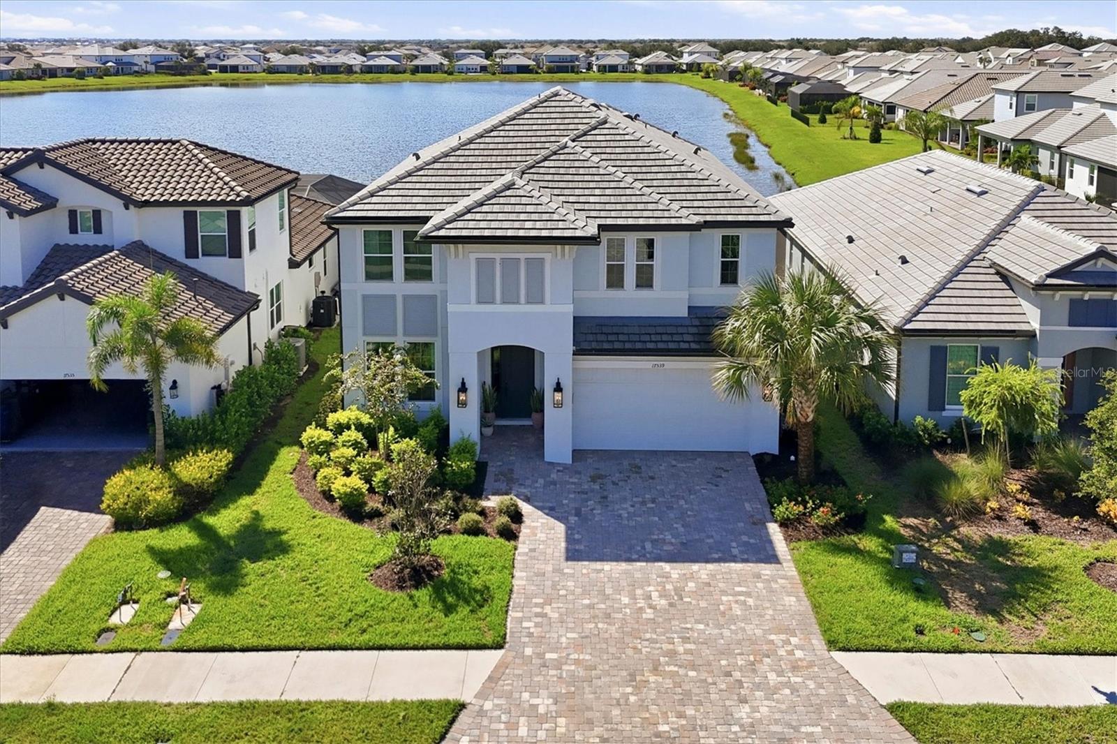 17539 Savory Mist Cir, Lakewood Ranch, FL 34211