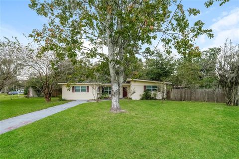 Single Family Residence in JACKSONVILLE FL 6903 ARQUES ROAD.jpg