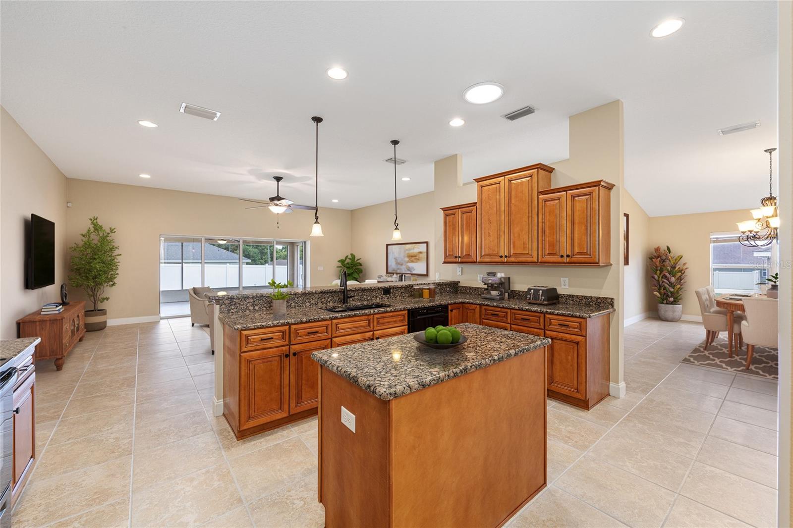 915 SE 69 Ave, Ocala, FL 34472 photo