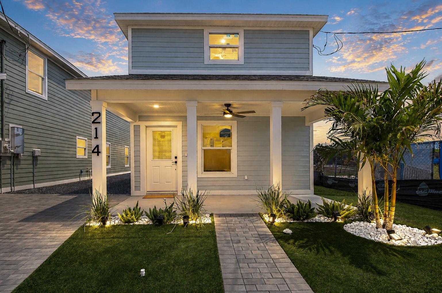 214 8 Avenue Dr, Bradenton, FL 34205