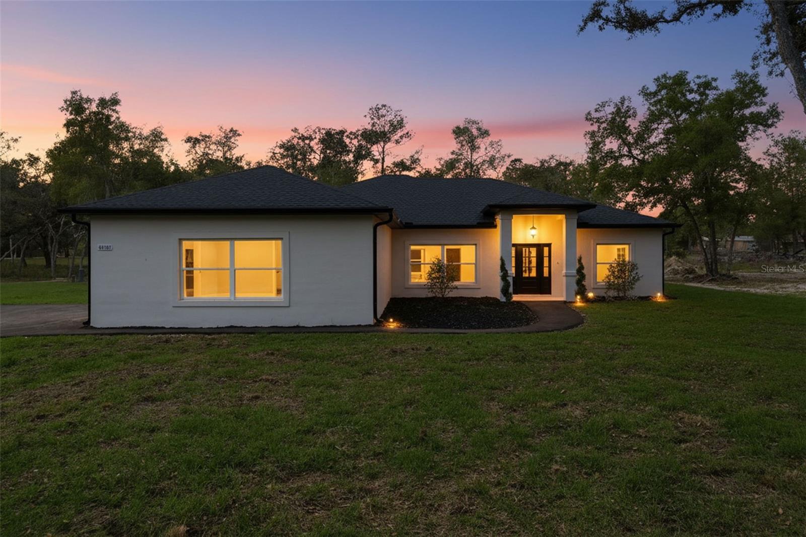 34121 August Ave, Webster, FL 33597