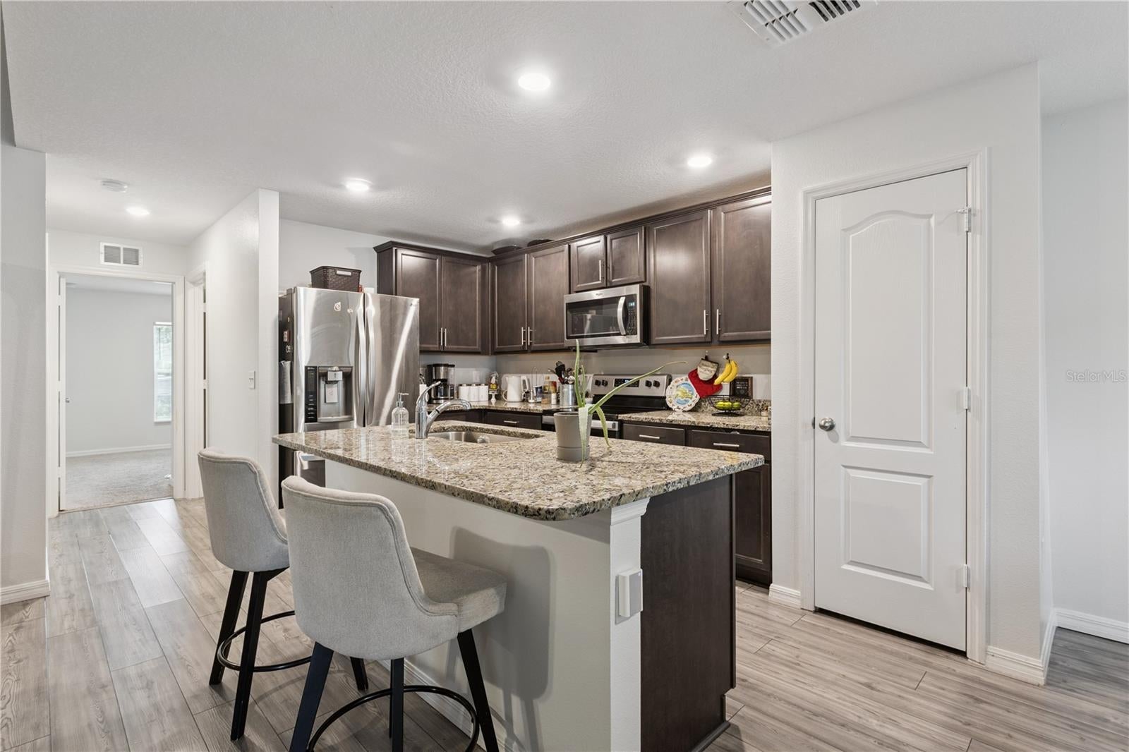 1063 Lake Arbor Ct, Tavares, FL 32778 photo