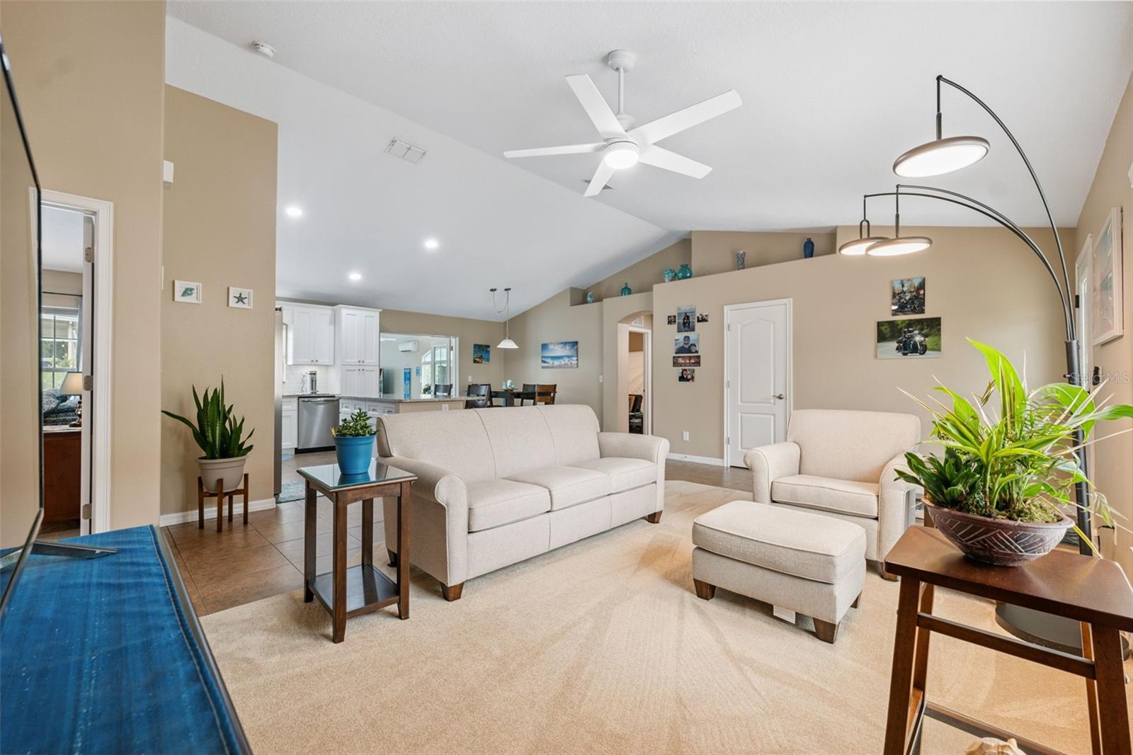 Single Family Residence in DADE CITY FL 40449 TROTTER LANE 10.jpg