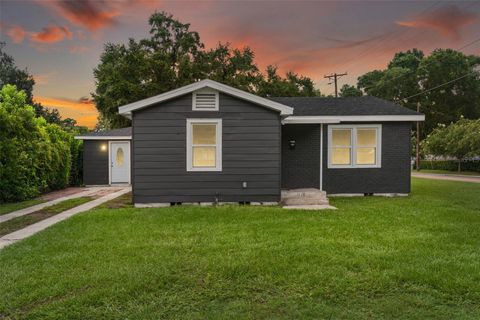 Single Family Residence in LAKELAND FL 1160 E EDGEWOOD DRIVE.jpg