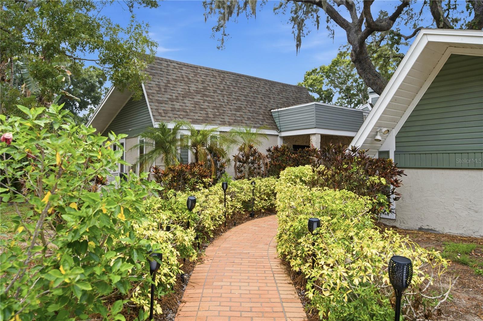 2860 Briarwood Ln, Palm Harbor, FL 34683 photo