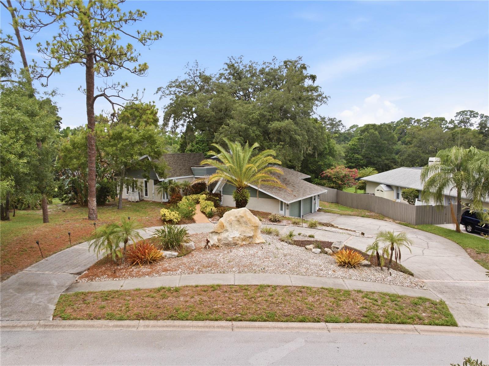 2860 Briarwood Ln, Palm Harbor, FL 34683 photo