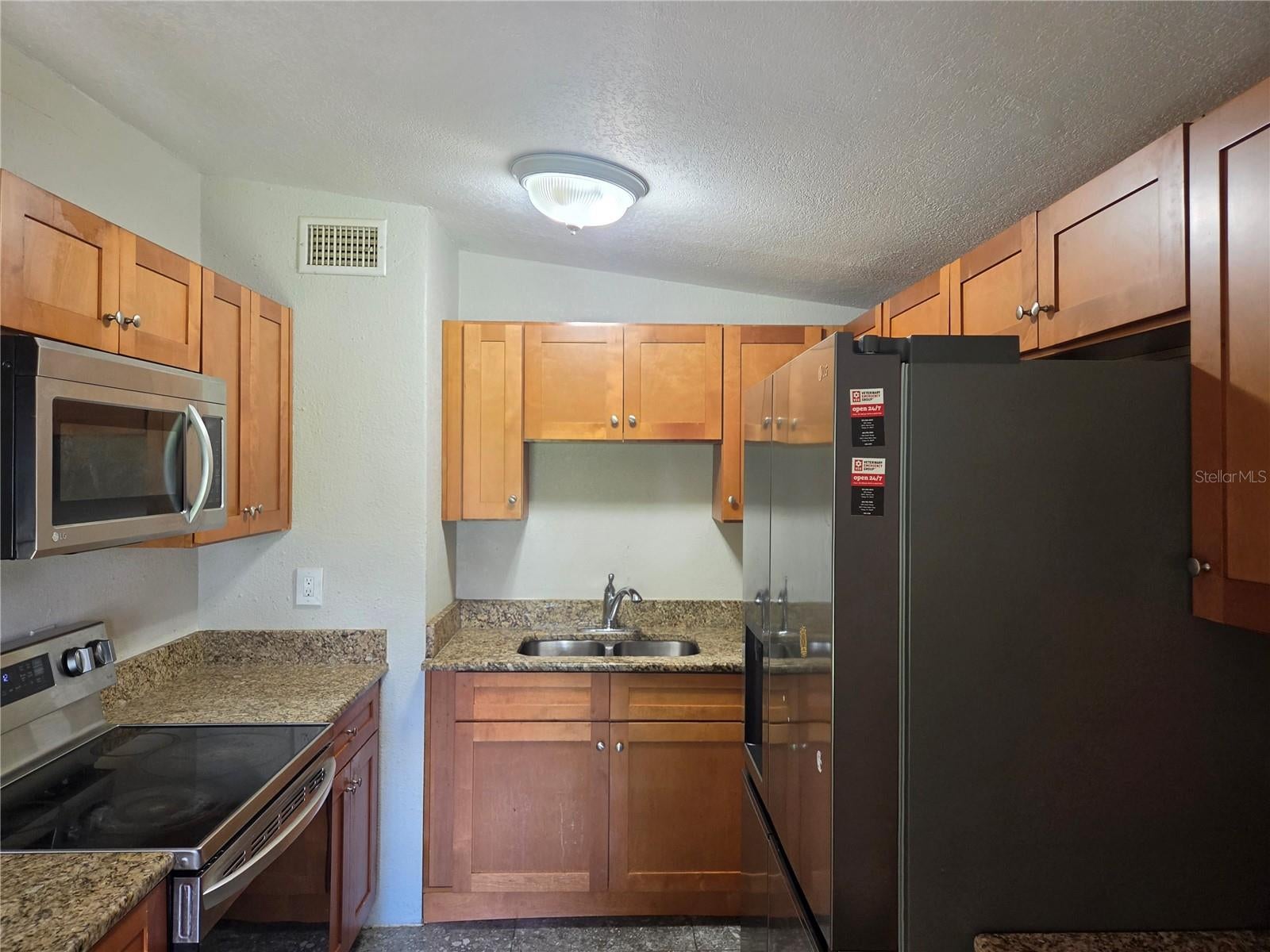 916 E 123 Ave, Tampa, FL 33612 photo