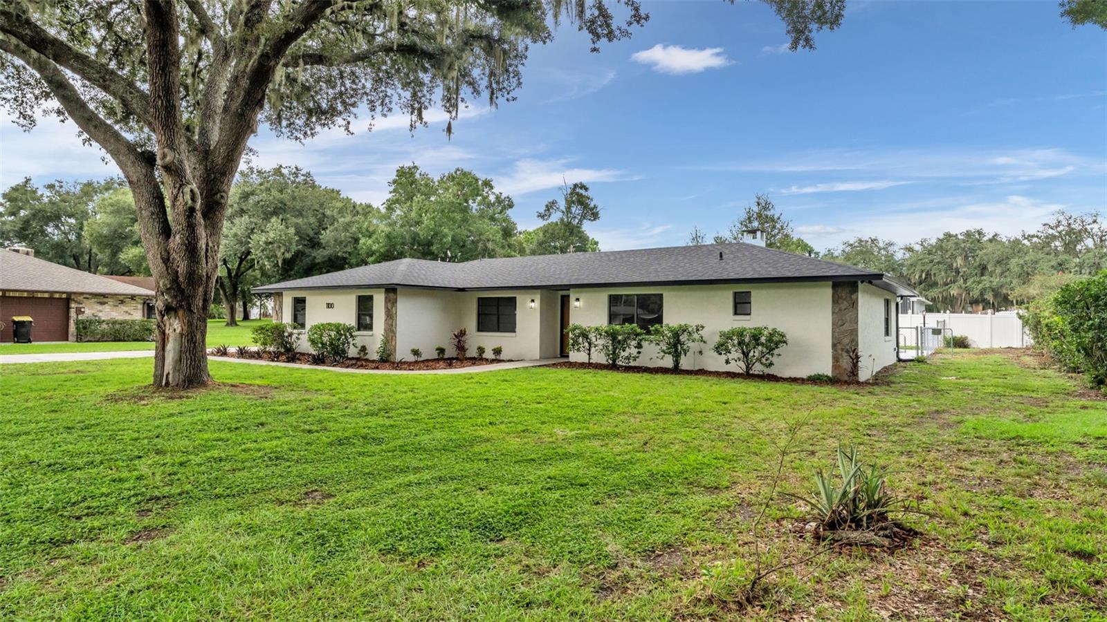 1100 Hammock Shade Dr, Lakeland, FL 33809 photo