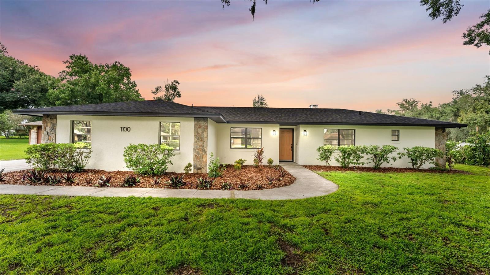 1100 Hammock Shade Dr, Lakeland, FL 33809 photo