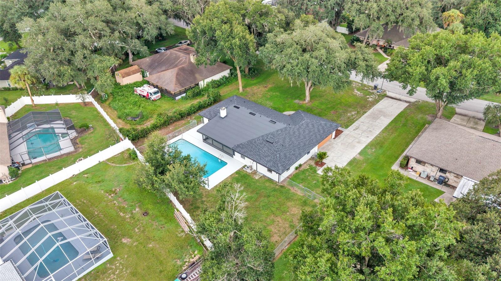 1100 Hammock Shade Dr, Lakeland, FL 33809 photo