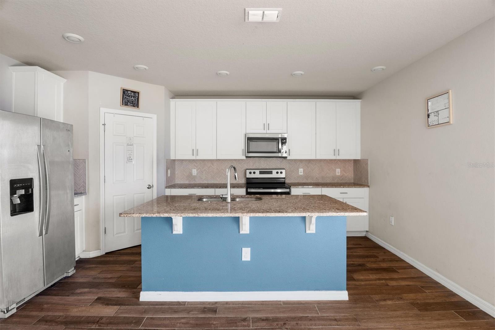 884 Cambridge Dr, Winter Haven, FL 33881 photo