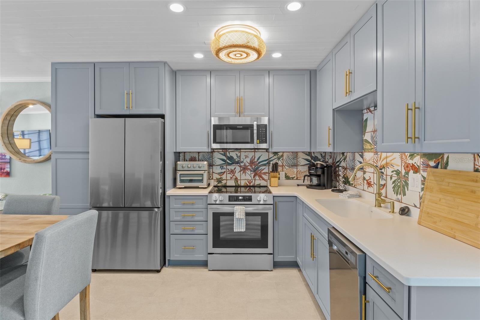 26 Seaside Ct, Holmes Beach, FL 34217 photo