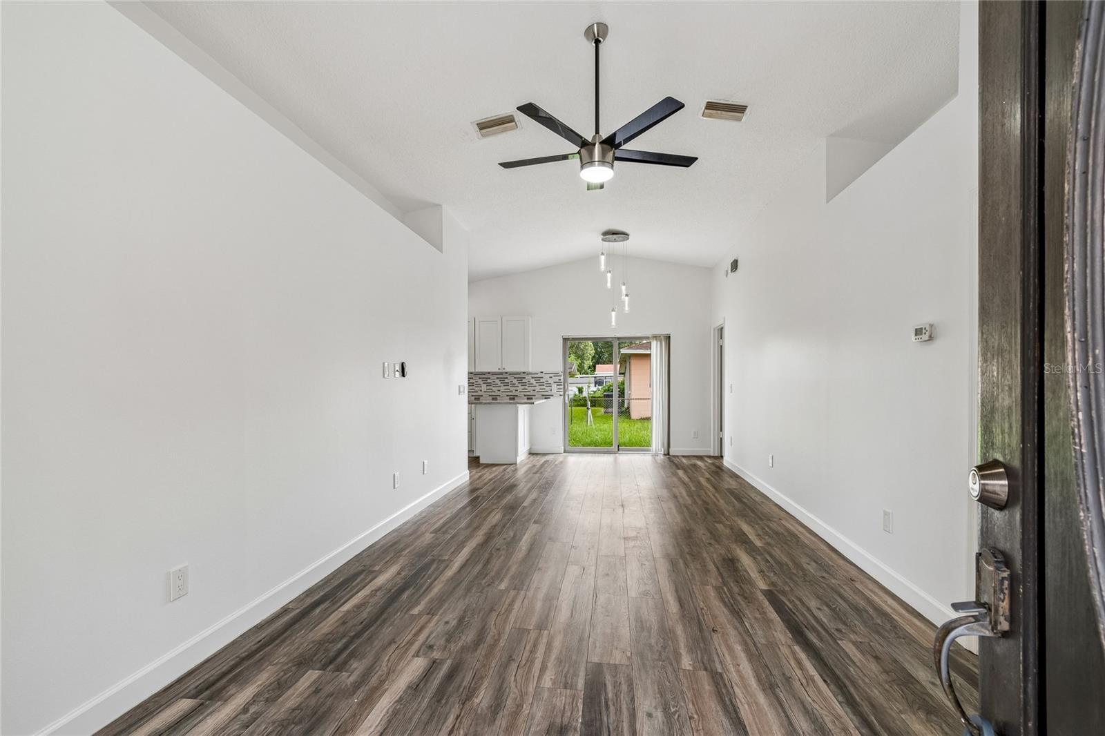 2604 W Kirby St, Tampa, FL 33614 photo