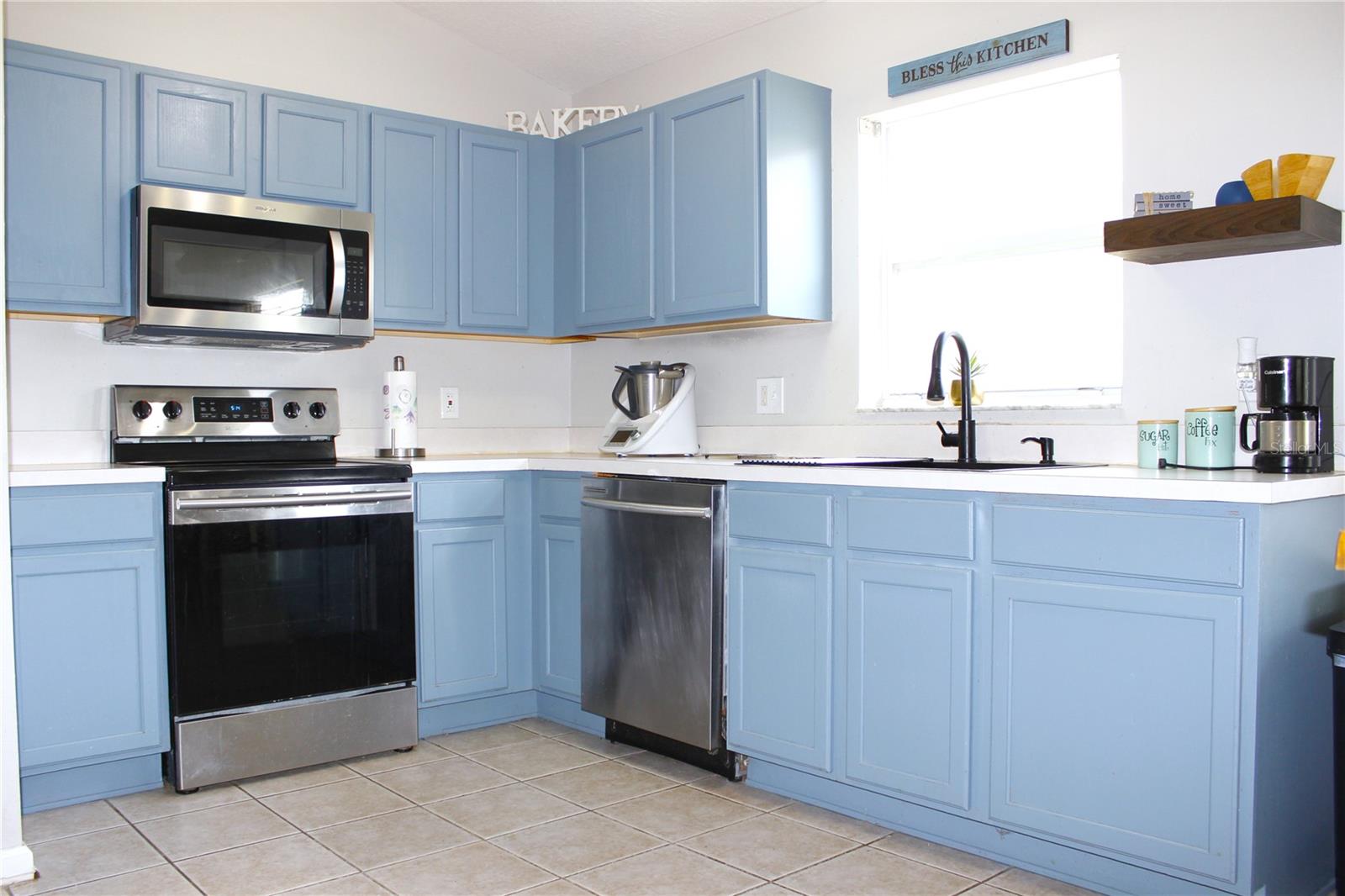 10228 Hunters Haven Blvd, Riverview, FL 33578 photo