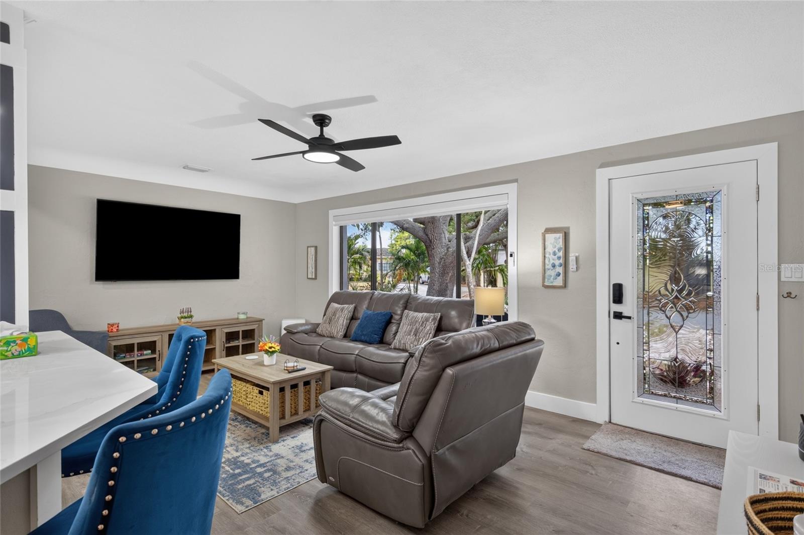 2901 70 St, Saint Petersburg, FL 33710 photo