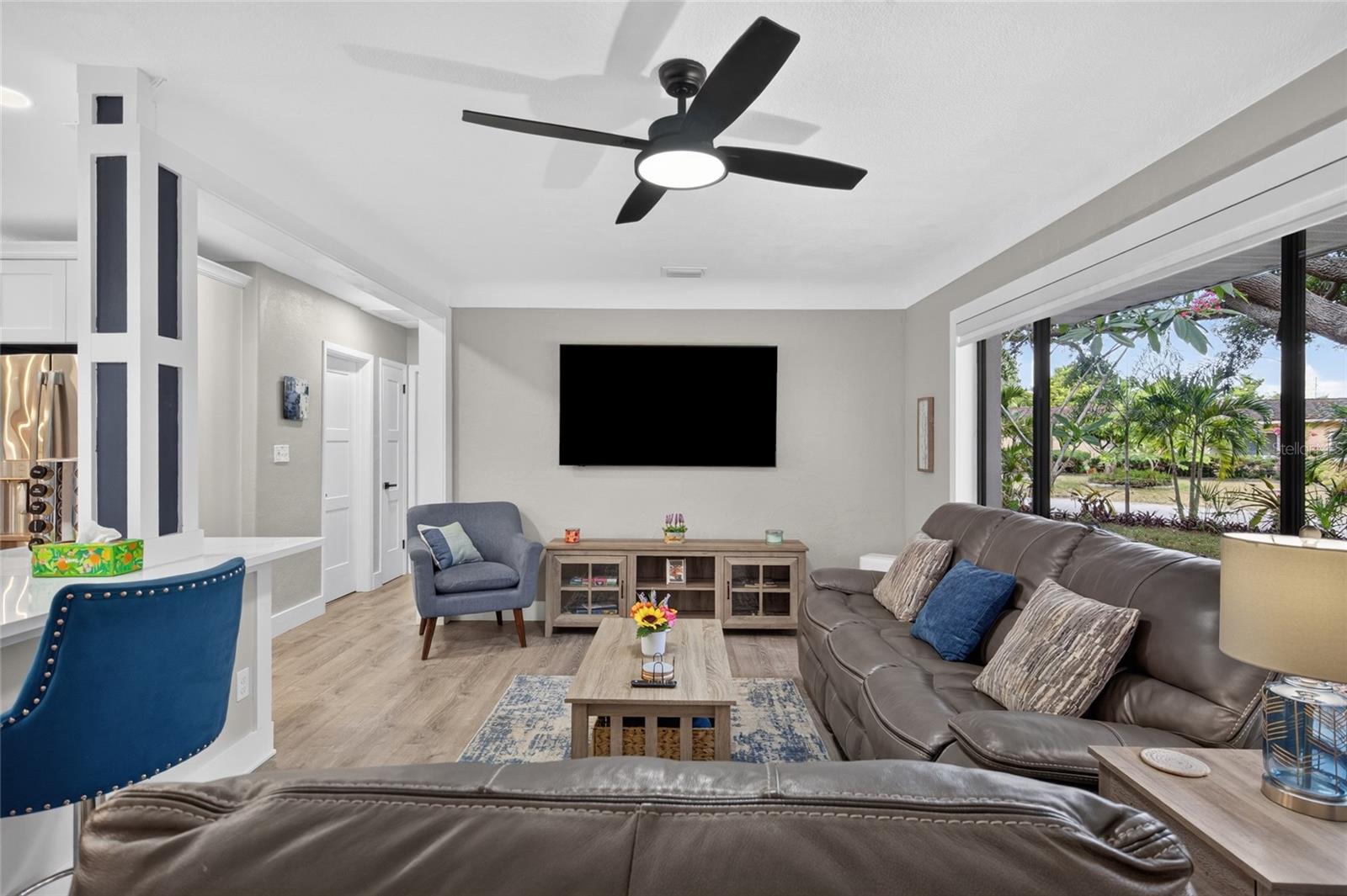 2901 70 St, Saint Petersburg, FL 33710 photo