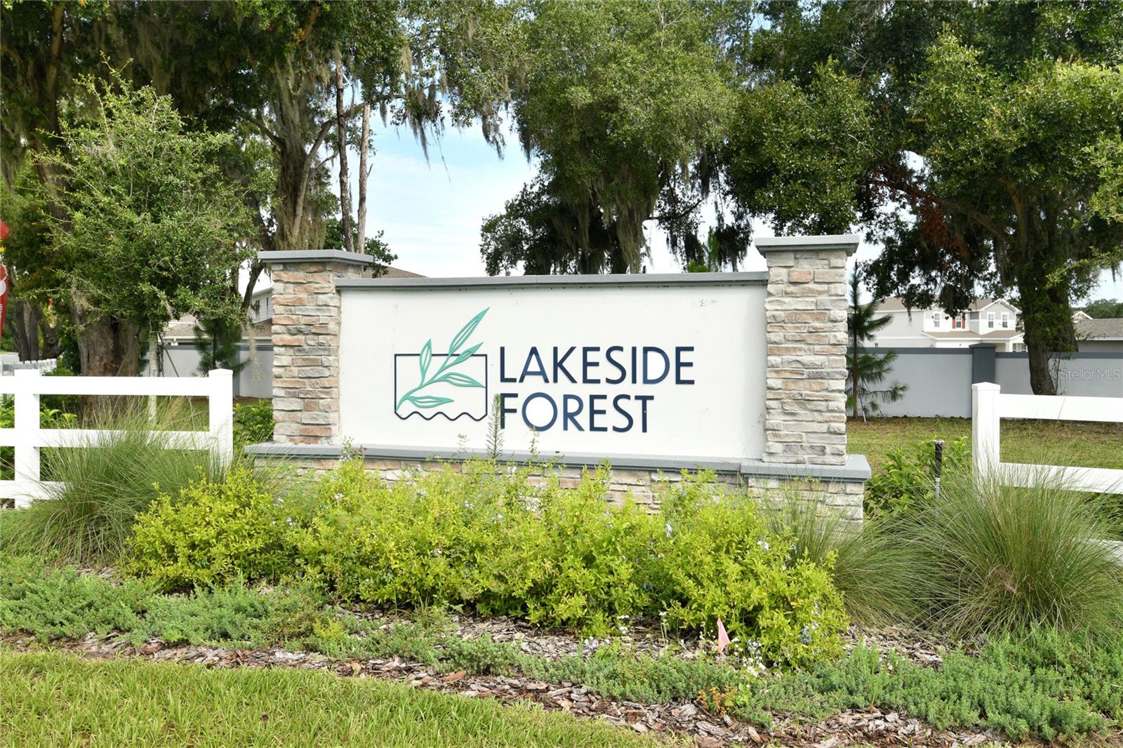 4235 Sawtooth Ct, Tavares, FL 32778 photo
