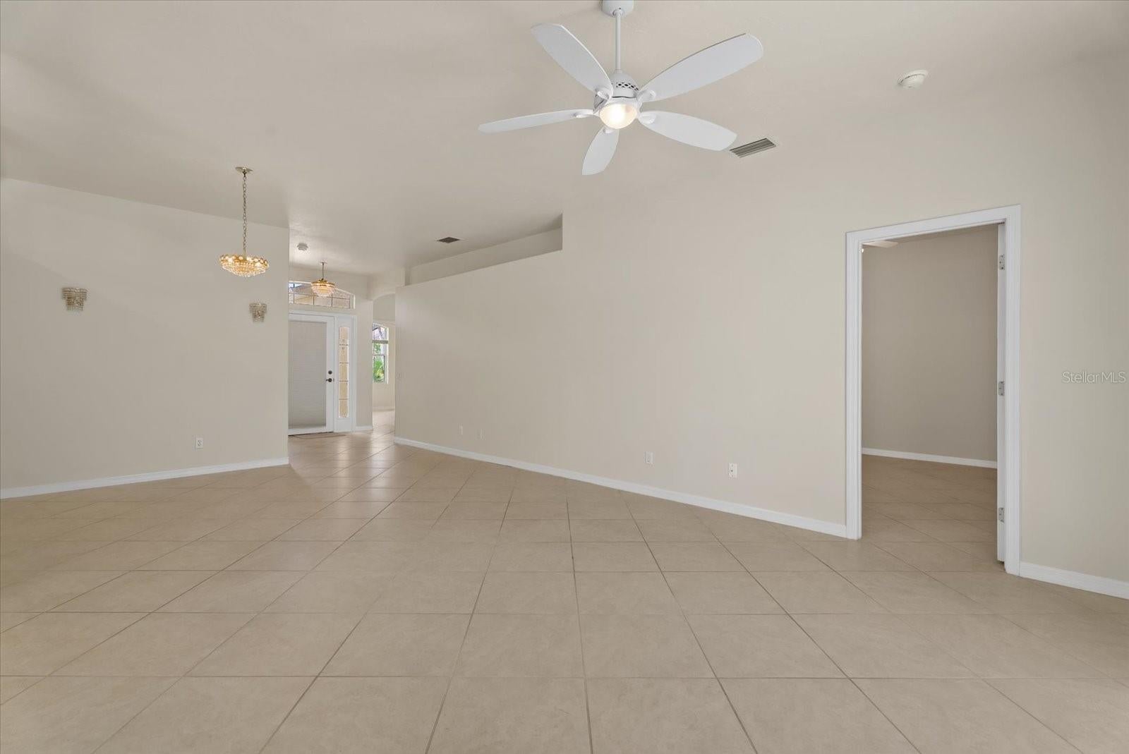 4350 Beekman Pl #108, Sarasota, FL 34235 photo